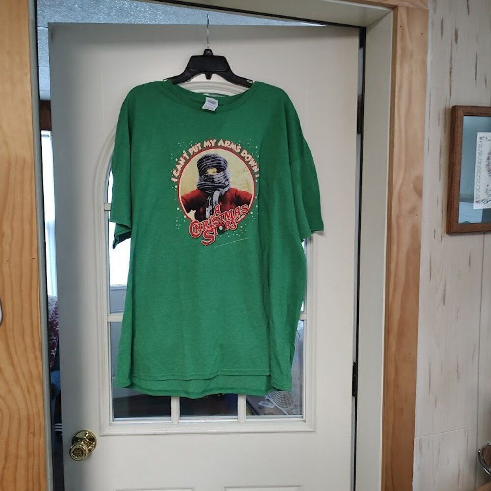 New A Christmas Story Green I Can't Put My Arms Down Shirt Men's 2XL